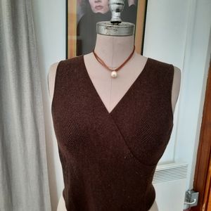 V neck sleeveless knit top made in Italy
